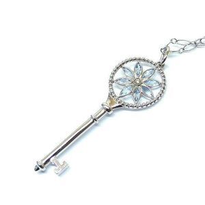 Tiffany & Co Diamond Aquamarine Daisy Key Necklace 18K WG White Togo Old Ladies